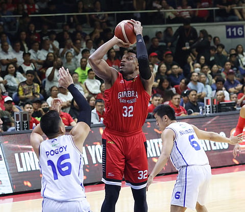 Brownlee tows Ginebra to Game 1 win
