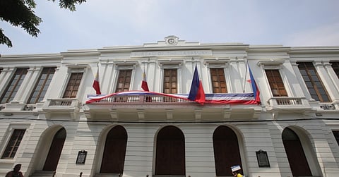 Gov’t debt slips from record-high streak — BTr