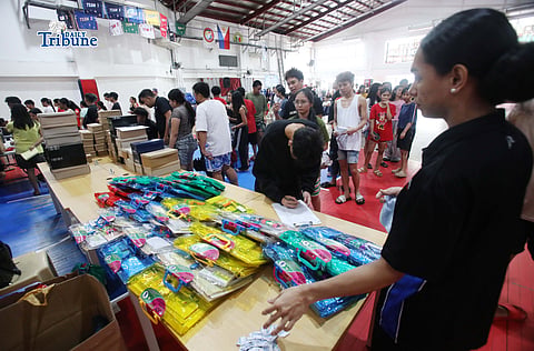 (June 06 2026) Students received free school supplies and avail free hair cut given by members of the Sangguniang Kabataan at Barangay West Crame in San Juan on Saturday June 6 2026, in preparation for the opening of the new school year 2026. Photo/Analy Labor 