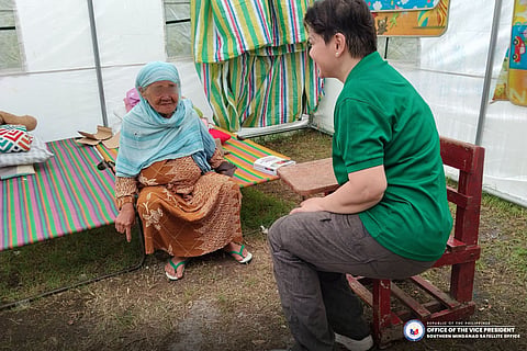 Sara Duterte visits quake-hit victims in Davao Occidental, Sarangani