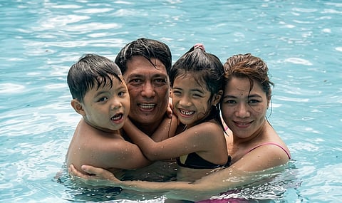FAMILY photo of Jason, Rey, Fatima and Jenina Mago.