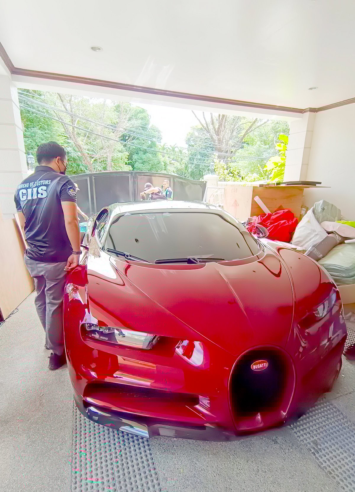 BoC hunts smuggled Bugatti Chiron owner