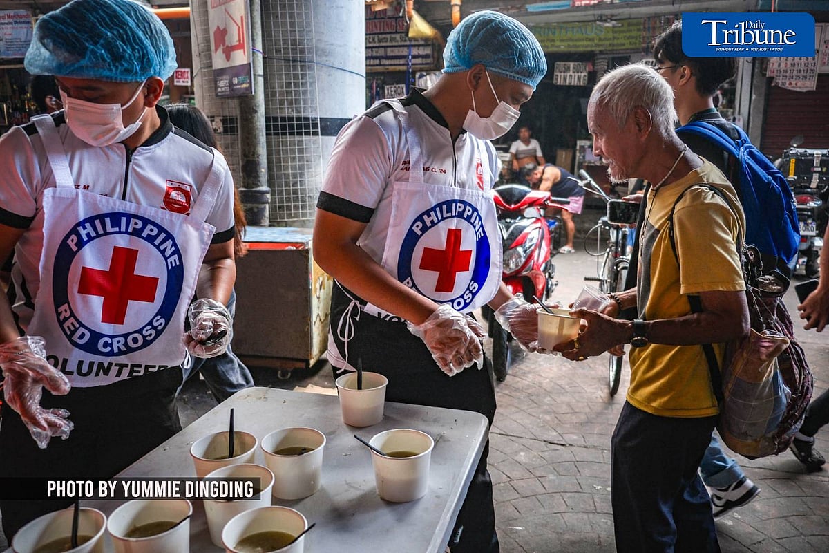 Red Cross aids displaced fire victims in Recto