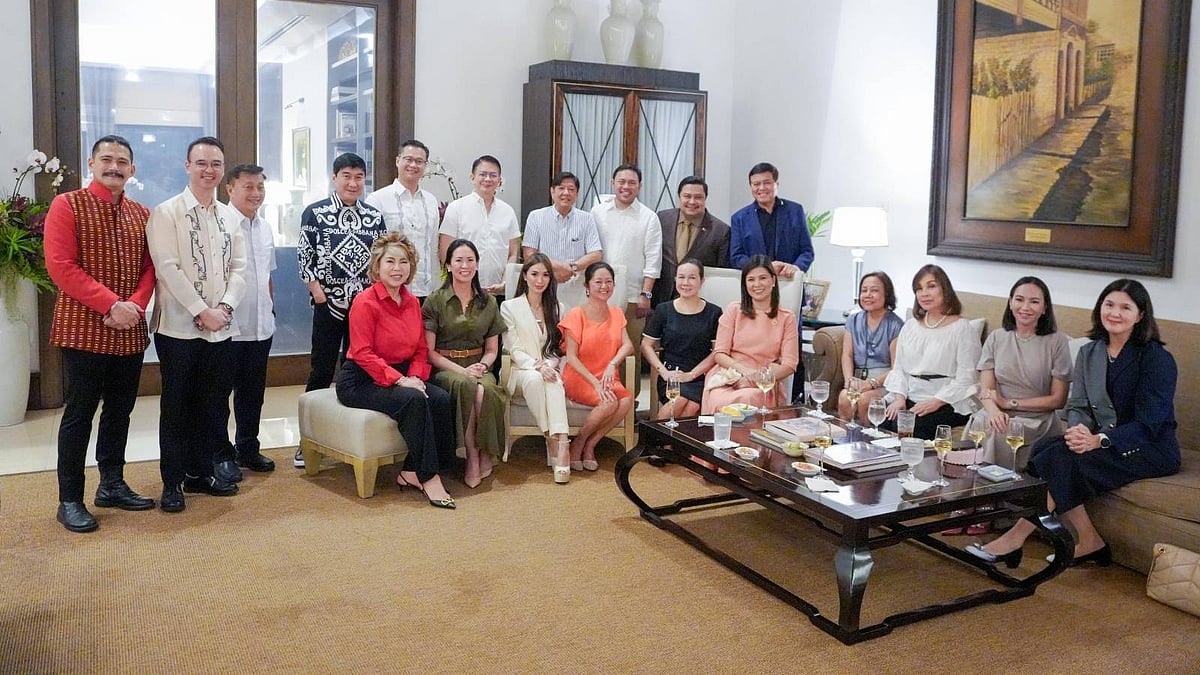 First Lady Liza meets Senators after shift in Senate leadership