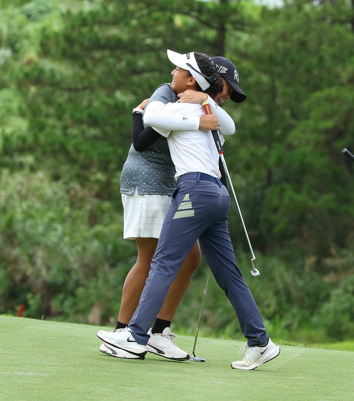 Anciano edges Rada in playoff; Padilla wins
