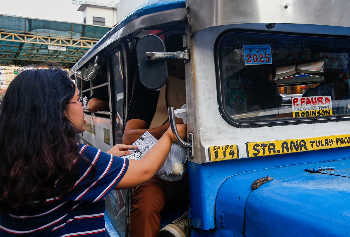 Students in solidarity with PUJ drivers