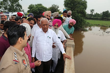 Punjab Water Resources Minister Barinder Kumar Goyal addressing media on the state’s worst flood crisis in 37 years.