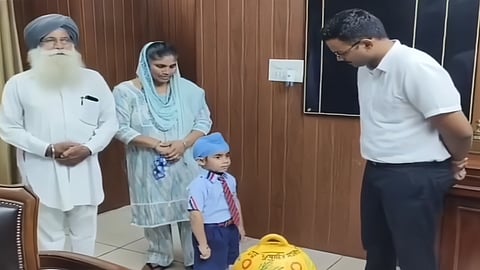 Barnala Boy Donation Punjab Flood Relief