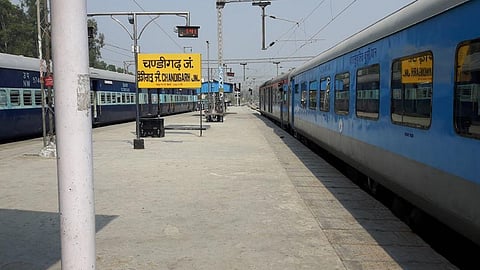 Chandigarh-Udaipur City train