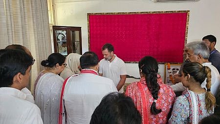 Rahul Ghandi meets, IPS Puran Singh's family