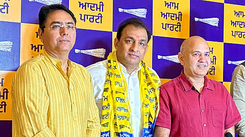 Nitin Kohli with Manish Sisodia and Aman Arora