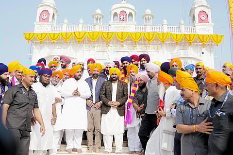 Punjab cm seeks holy city status for nanded sahib after prayers at takht hazur sahib

