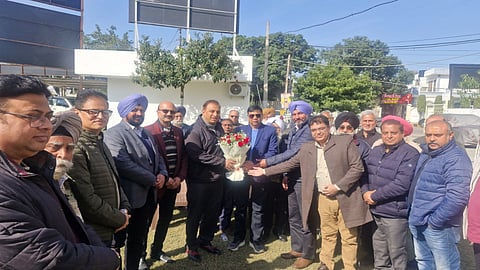 Surya Enclave delegation thanks Nitin Kohli