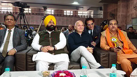 Harjot Bains, Sisodia stress Vedic education to shape children’s future