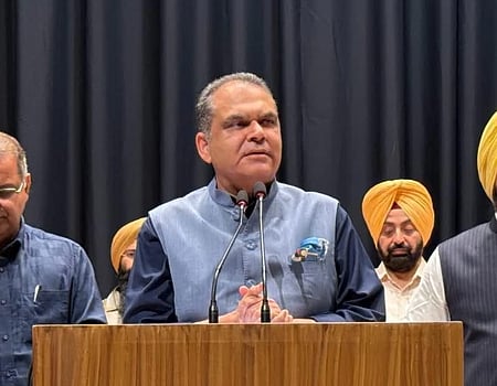 Security deployed outside Sanjeev Arora house during ED raid