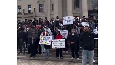 Canada sends notices to 30,000 refugee applicants