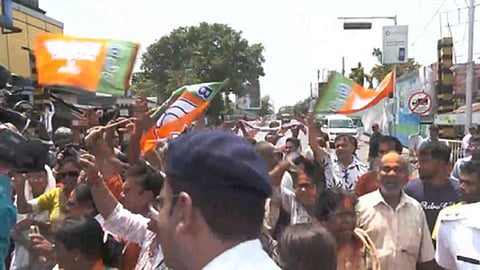 ‘Jai Shri Ram’ slogans outside Mamata’s