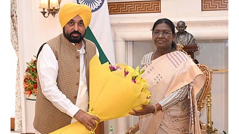 CM Mann meets President in New Delhi 
