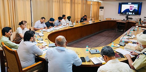 Dr. Ravjot Singh during Online Milni