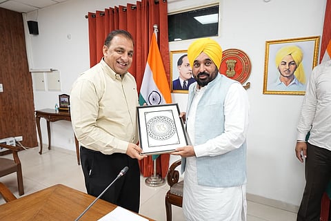 Nitin Kohli Congratulates CM Mann on Civic Poll Victory