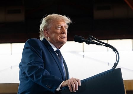 Trump Declares Iran Deal Complete, Orders Strait of Hormuz Reopened