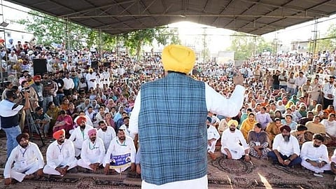 CM Mann in interaction with the public