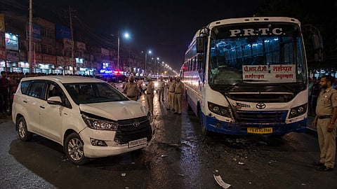 Bus-Innova collision