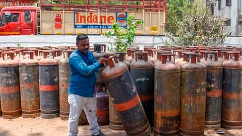 cut in prices of commercial LPG cylinders