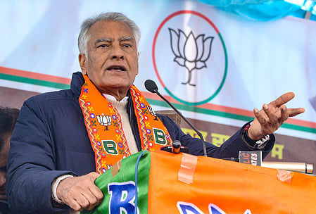 Deportation threat to Indian students in Canada prompts Jakhar’s plea to MEA