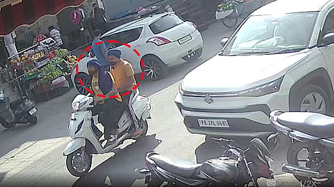 Gold chain worth lakhs snatched