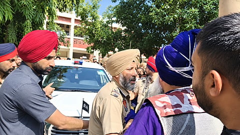 Protest erupts as MLA Vijay Singla visits injured men