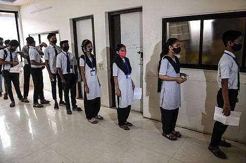 Maha: Lakhs of spirited kids aged 15-18 queue up vaccination