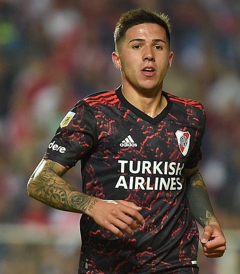 Transfer news: Argentine midfielder Fernandez nears Benfica move