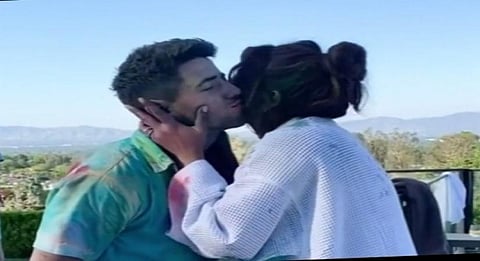 Priyanka's celebrates Holi with Nick Jonas, shares festivity pics