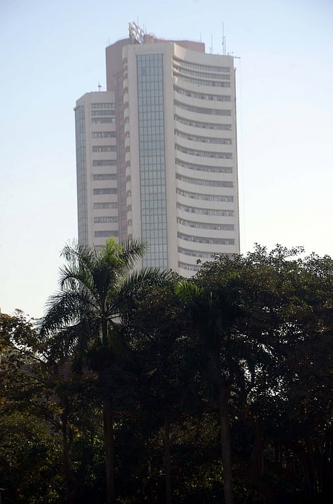 Aurobindo Pharma shares slump on USFDA warning letter to Hyderabad unit