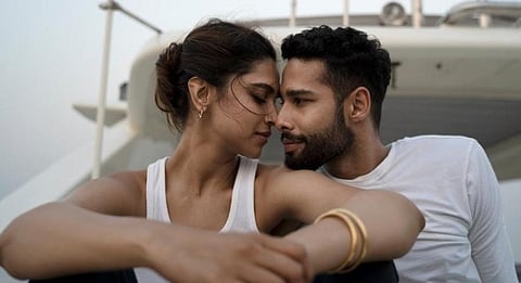 'Gehraiyaan' track 'Doobey' personifies the rush of falling in love