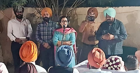 Surabhi Malik honors farmers for not burning stubble