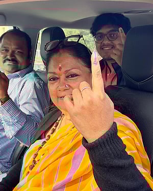 Raje meets Nadda to clarify her stand on 'holding up' MLAs