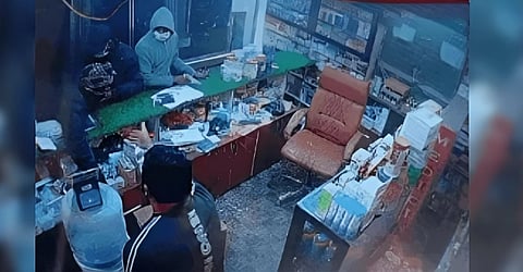 Robbery in Ludhiana: shopkeeper shot and robbed of 1 lakh by drunks