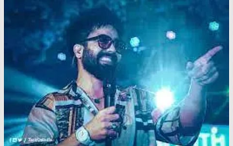 Harrdy Sandhu debuts his music tour, sings 'Arjan Vailly' song in Indore,