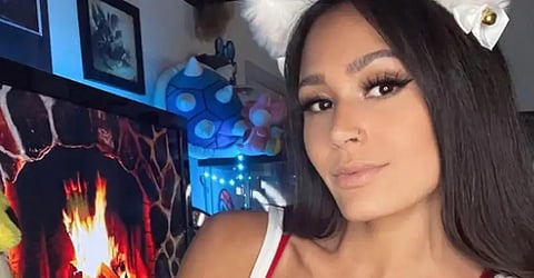 Firedancer Video: Streamer tests Twitch Censor Meta by going topless, baffles fans