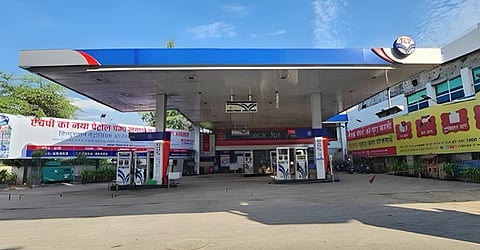 Govt likely to cut petrol, diesel prices ahead of LS polls