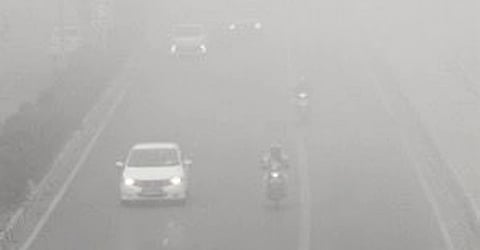 Fog blankets Delhi, flight and train schedules hit due to poor visibility