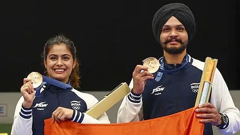 Manu Bhaker, Sarabjot Singh, Manu Bhaker Sarabjot Singh, Panjab University Manu Bhaker Sarabjot Singh, PU Manu Bhaker Sarabjot Singh, Chandigarh University Manu Bhaker Sarajot Singh, Manu Bhaker Sarabjot Singh Bronze Medal