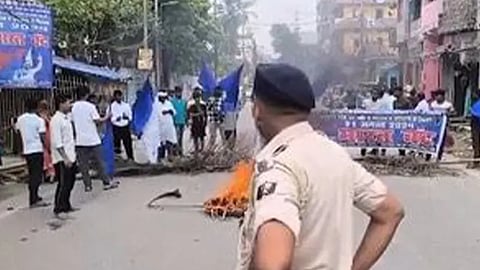 Bharat Bandh: Commuters face harrowing time as protesters block road, railway tracks