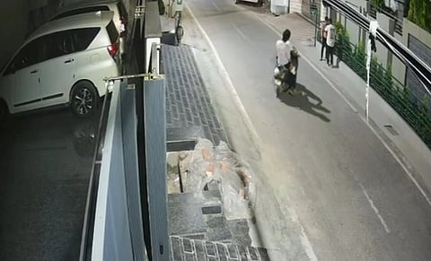 Sharp Weapon used for Robbery in Jalandhar; Incident recorded in CCTV