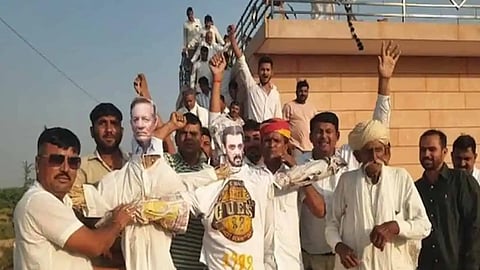 Bishnoi community burns effigies of Salman Khan, Salim Khan