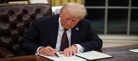 Judge stays Trump's order restricting citizenship