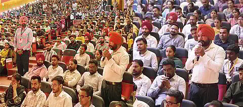 Newly recruit teachers hail cm for giving jobs to them in transparent manner