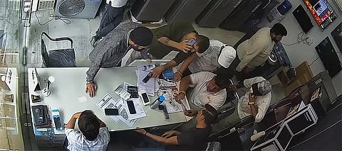 Scuffle breaks out at Cooling Hub Showroom in Jalandhar; Paytm employees accused